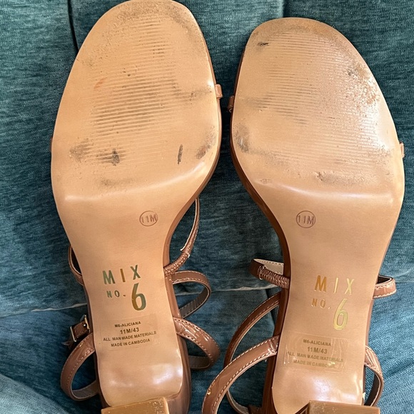 Mix No. 6 Aliciana Honey 🍯 Patent Leather Strappy Heel Sandal. Size 11. - Picture 7 of 8